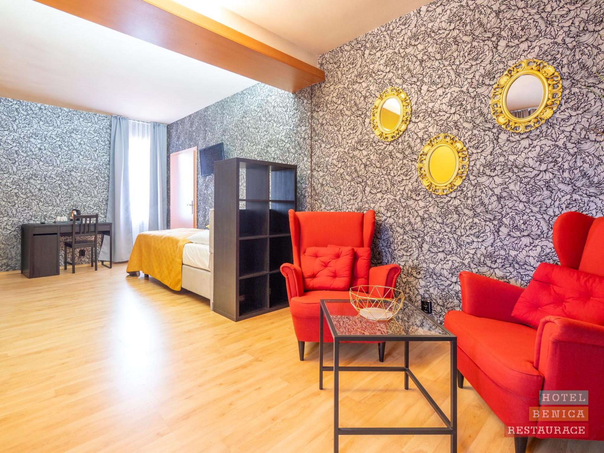 Hotel Benica بينيسوف المظهر الخارجي الصورة