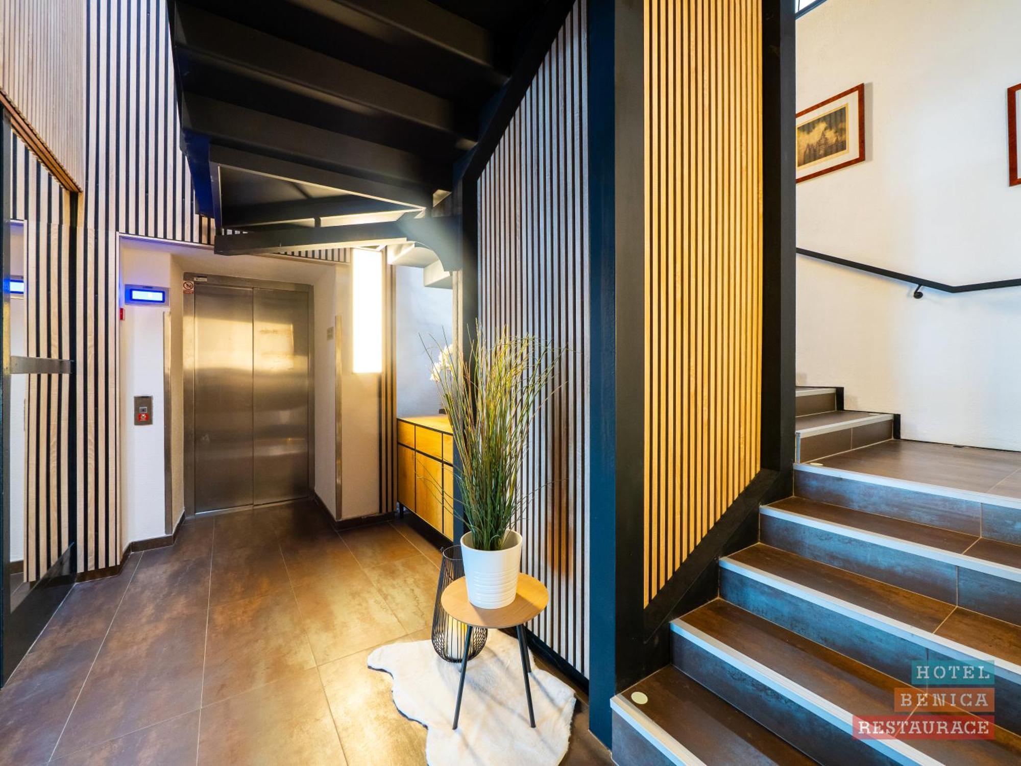 Hotel Benica بينيسوف المظهر الخارجي الصورة