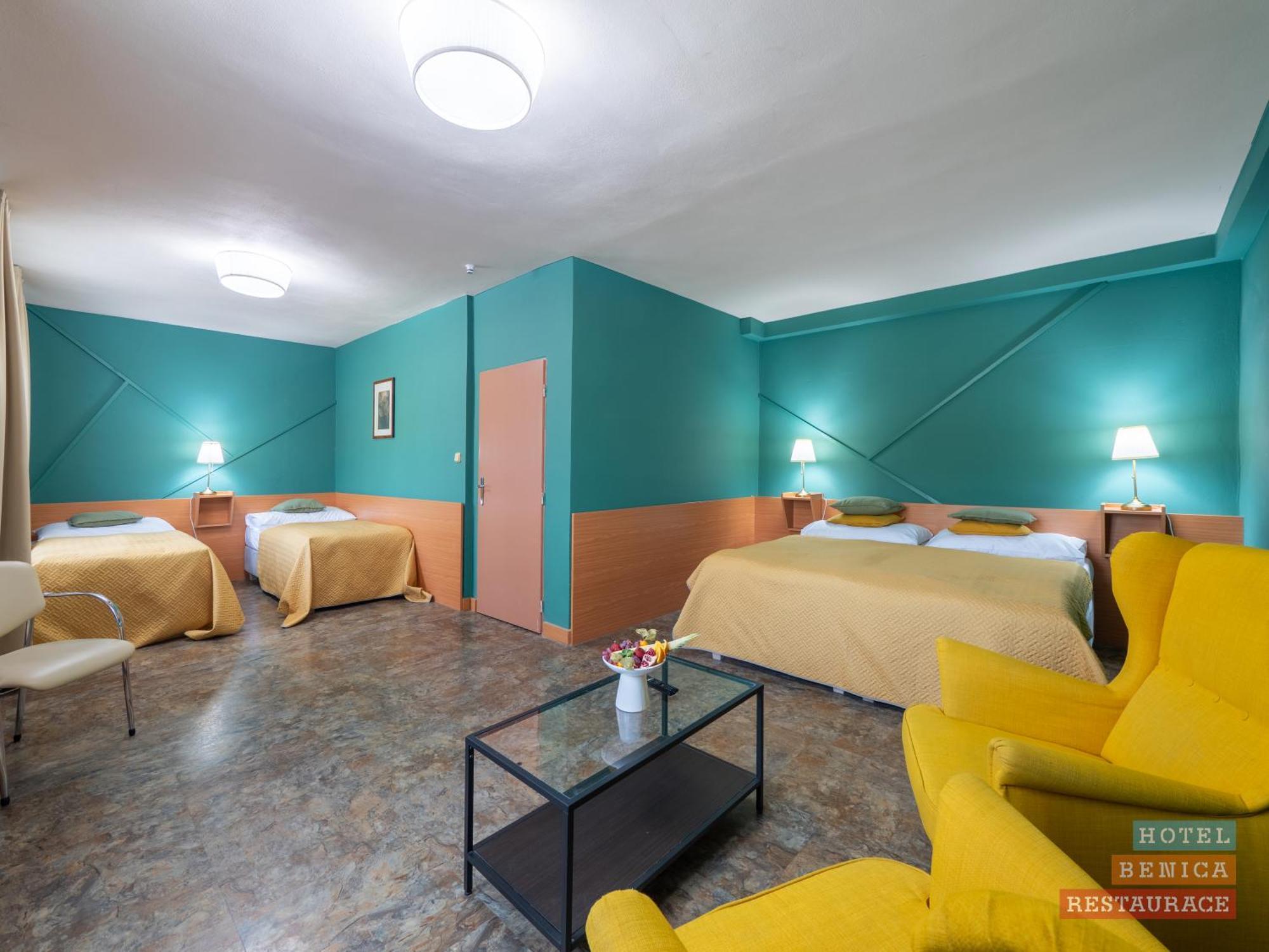 Hotel Benica بينيسوف المظهر الخارجي الصورة