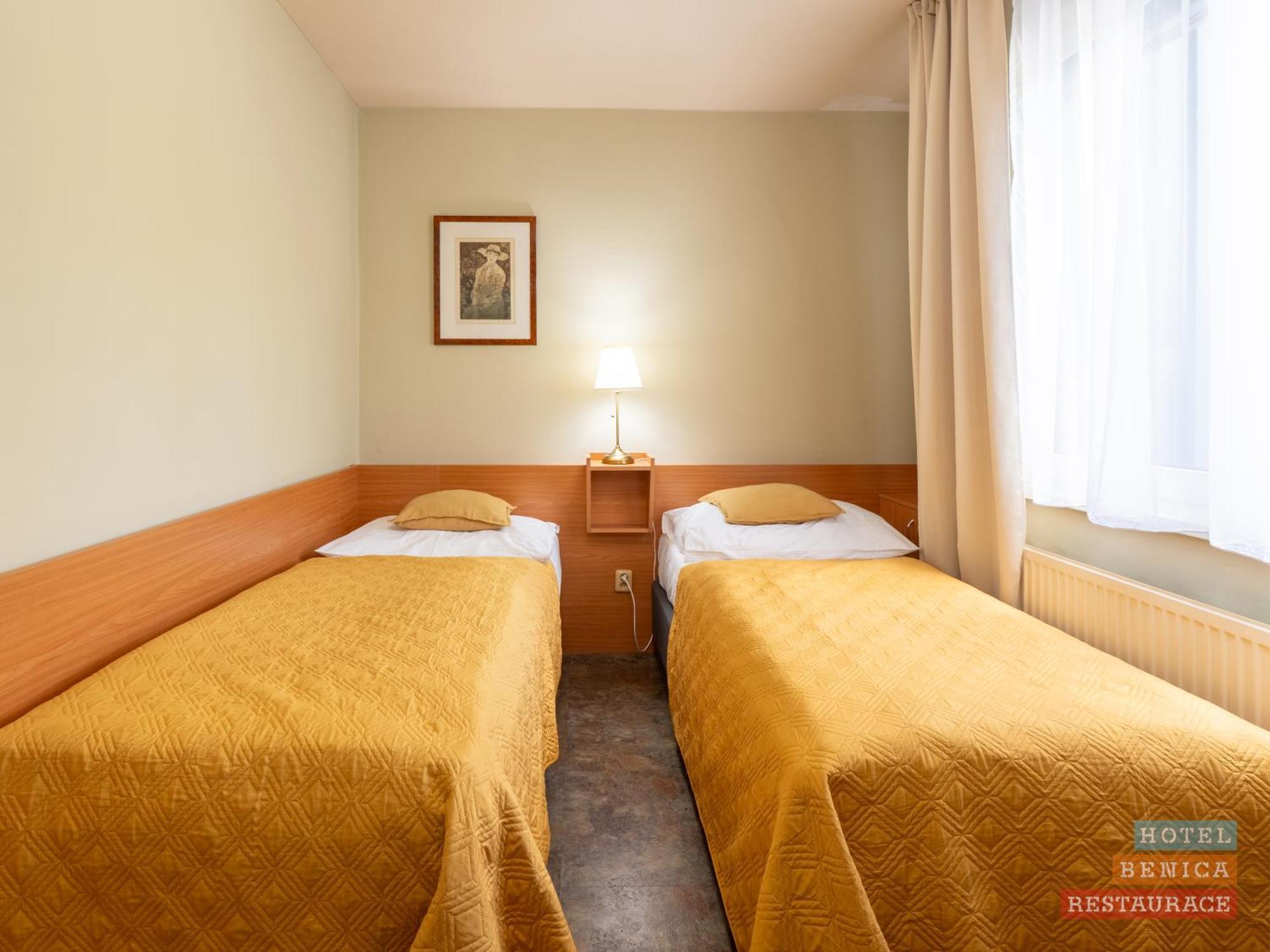 Hotel Benica بينيسوف المظهر الخارجي الصورة